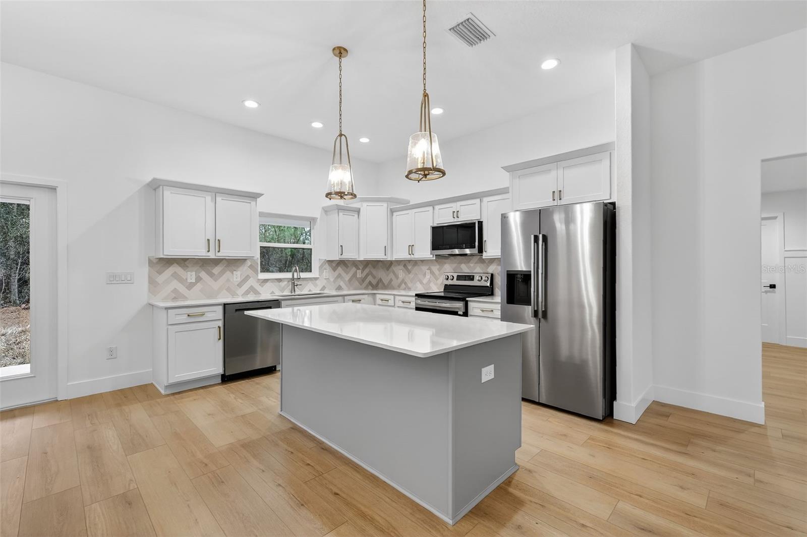 Image 9 of 32 For 1511 County Road 243a