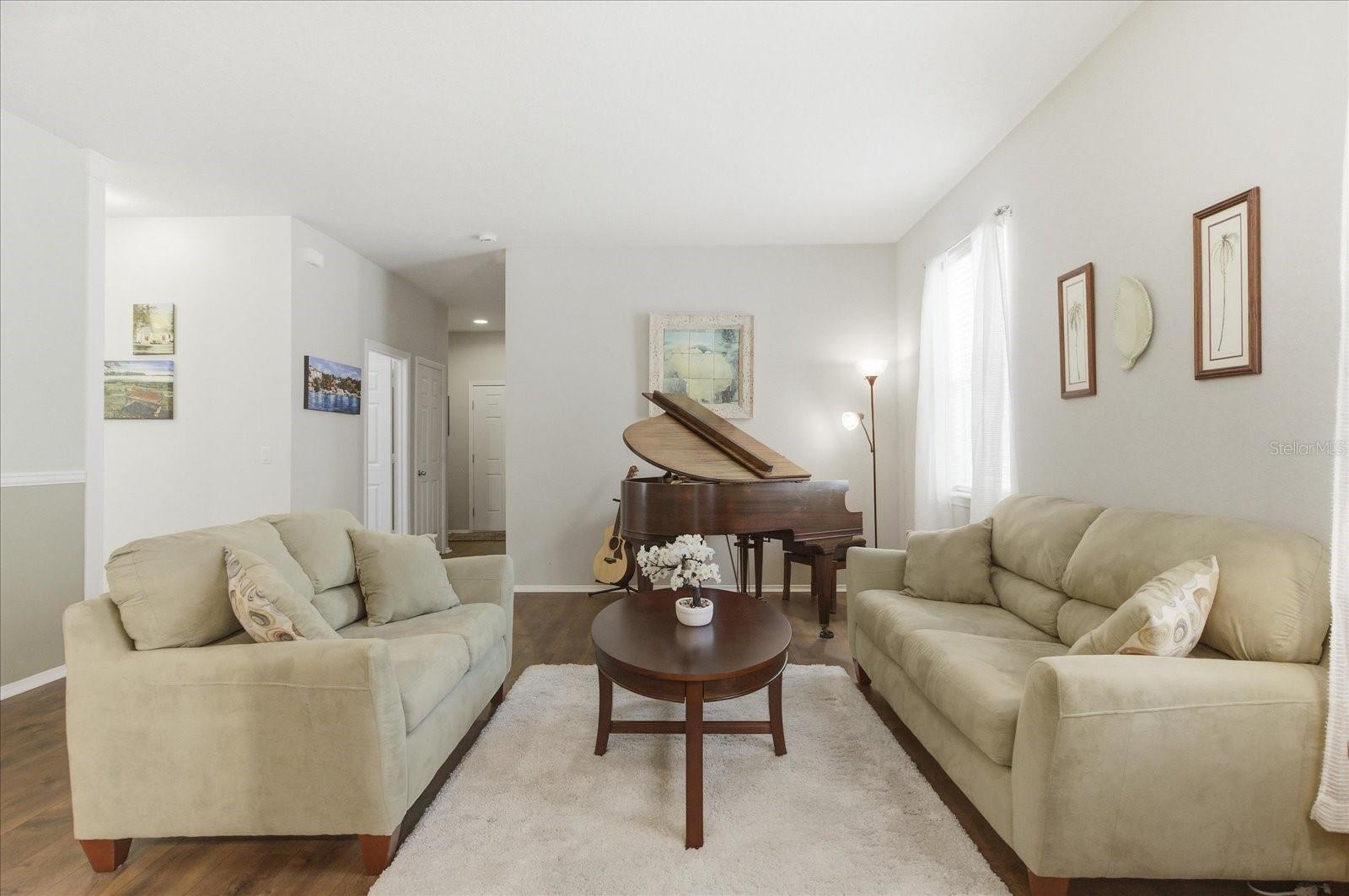 Image 17 of 44 For 20900 Oldenburg Loop