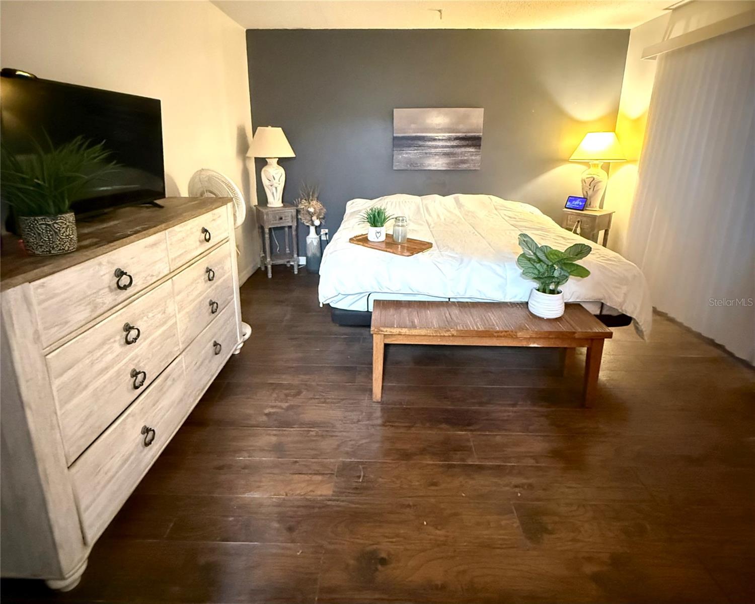 Image 15 of 28 For 1100 Martinique Drive 105