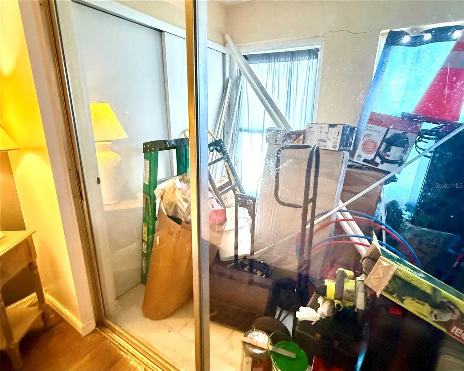 Image 21 of 28 For 1100 Martinique Drive 105