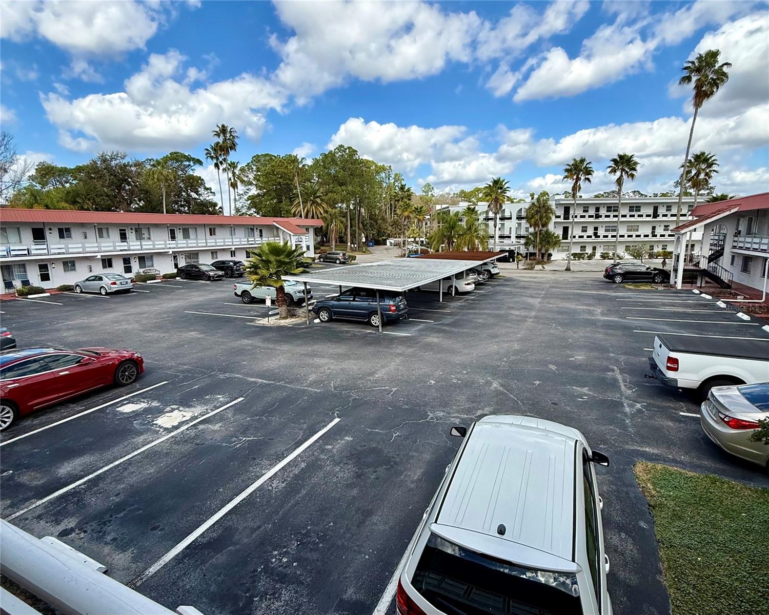 Image 22 of 28 For 1100 Martinique Drive 105