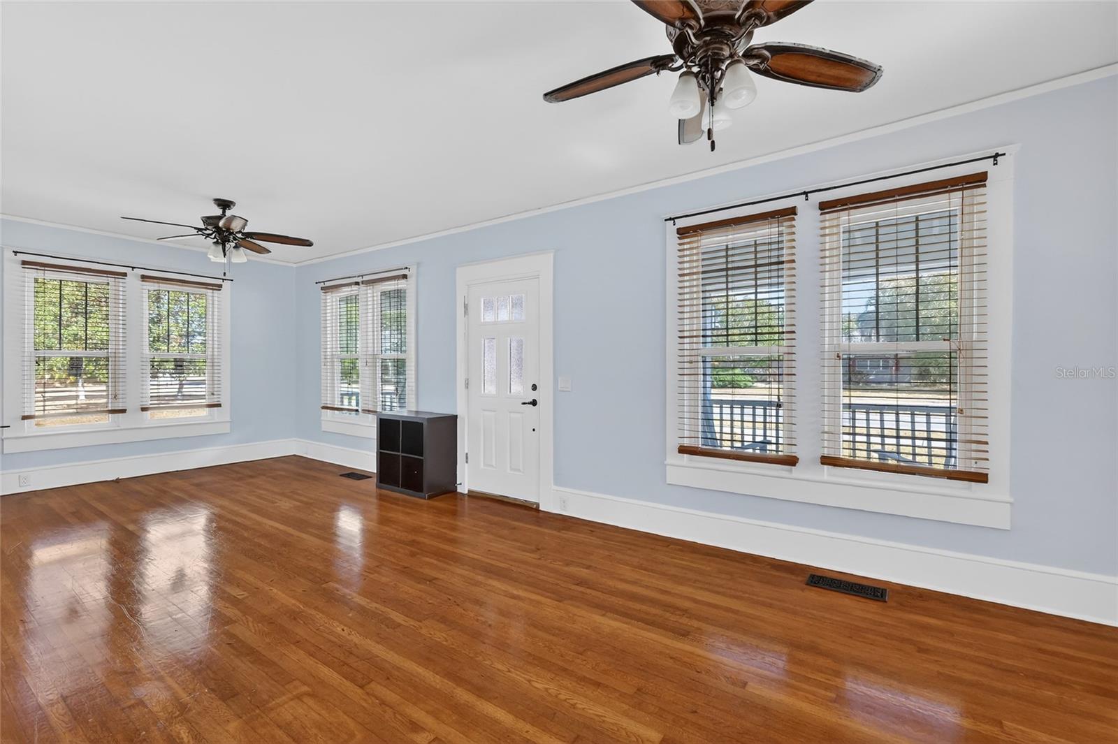 Image 13 of 42 For 92 Trowell Avenue