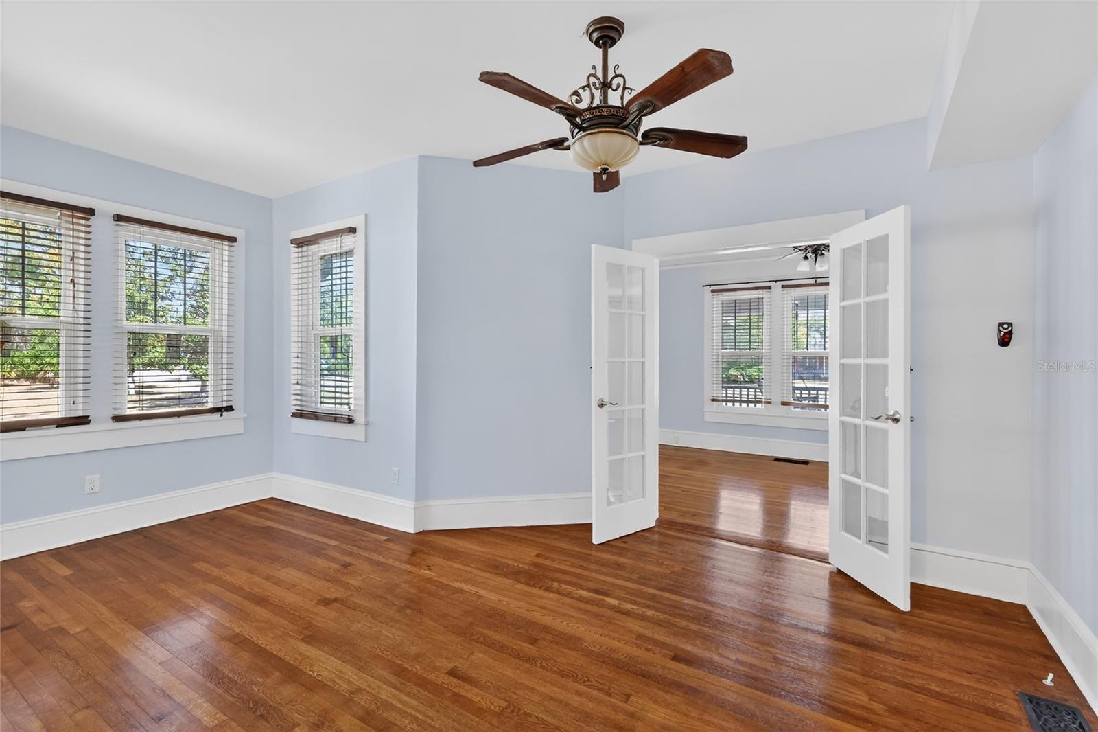 Image 16 of 42 For 92 Trowell Avenue