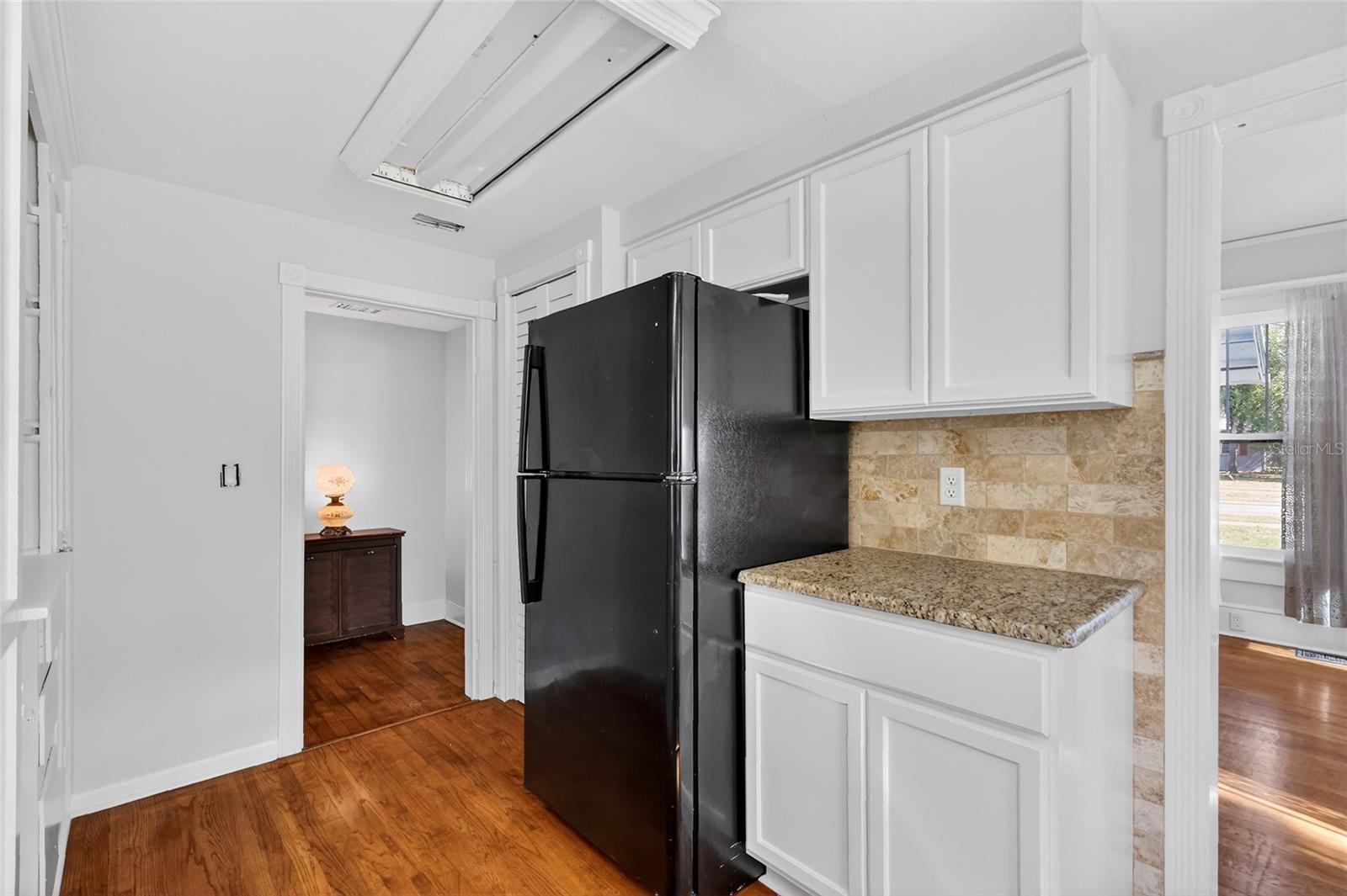 Image 25 of 42 For 92 Trowell Avenue