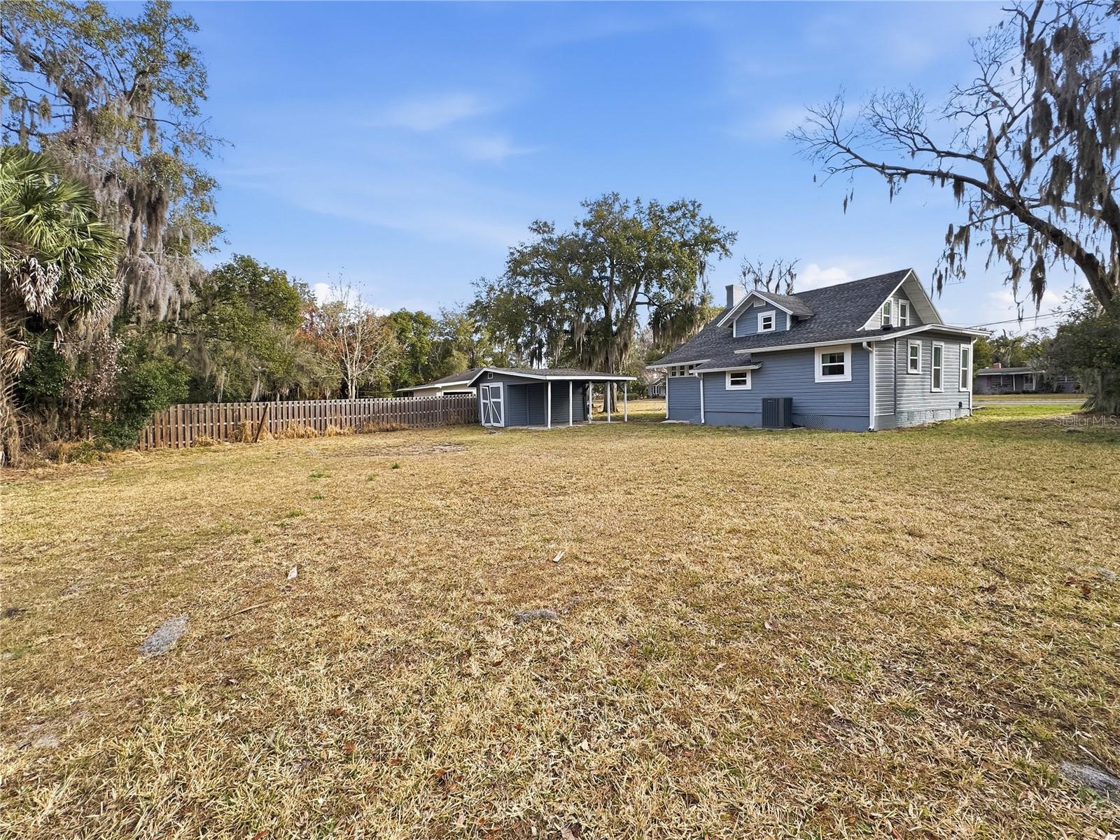 Image 35 of 42 For 92 Trowell Avenue