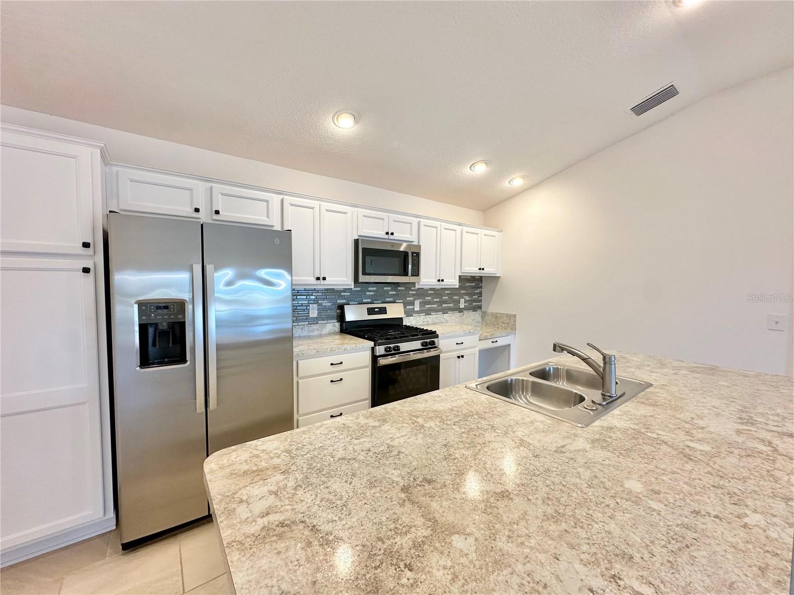 Image 14 of 34 For 6203 Milagros Court