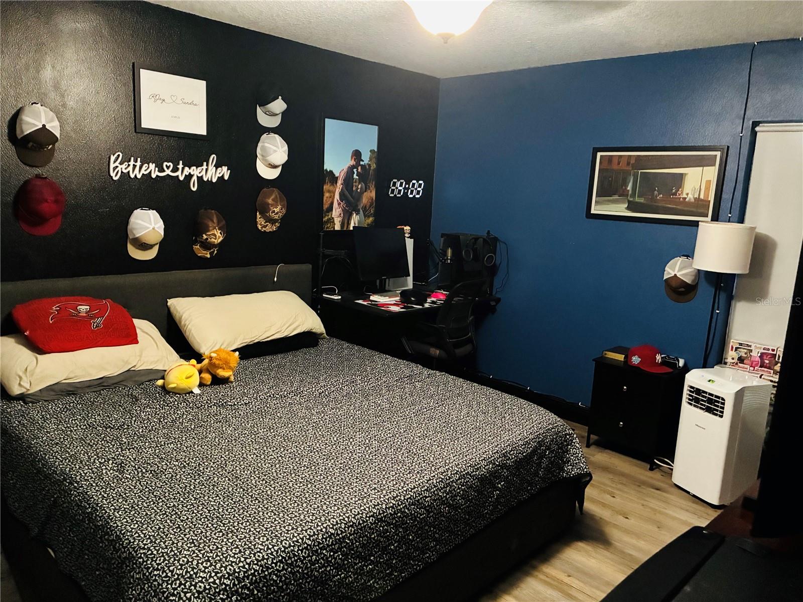 Image 3 of 9 For 40390 First Avenue