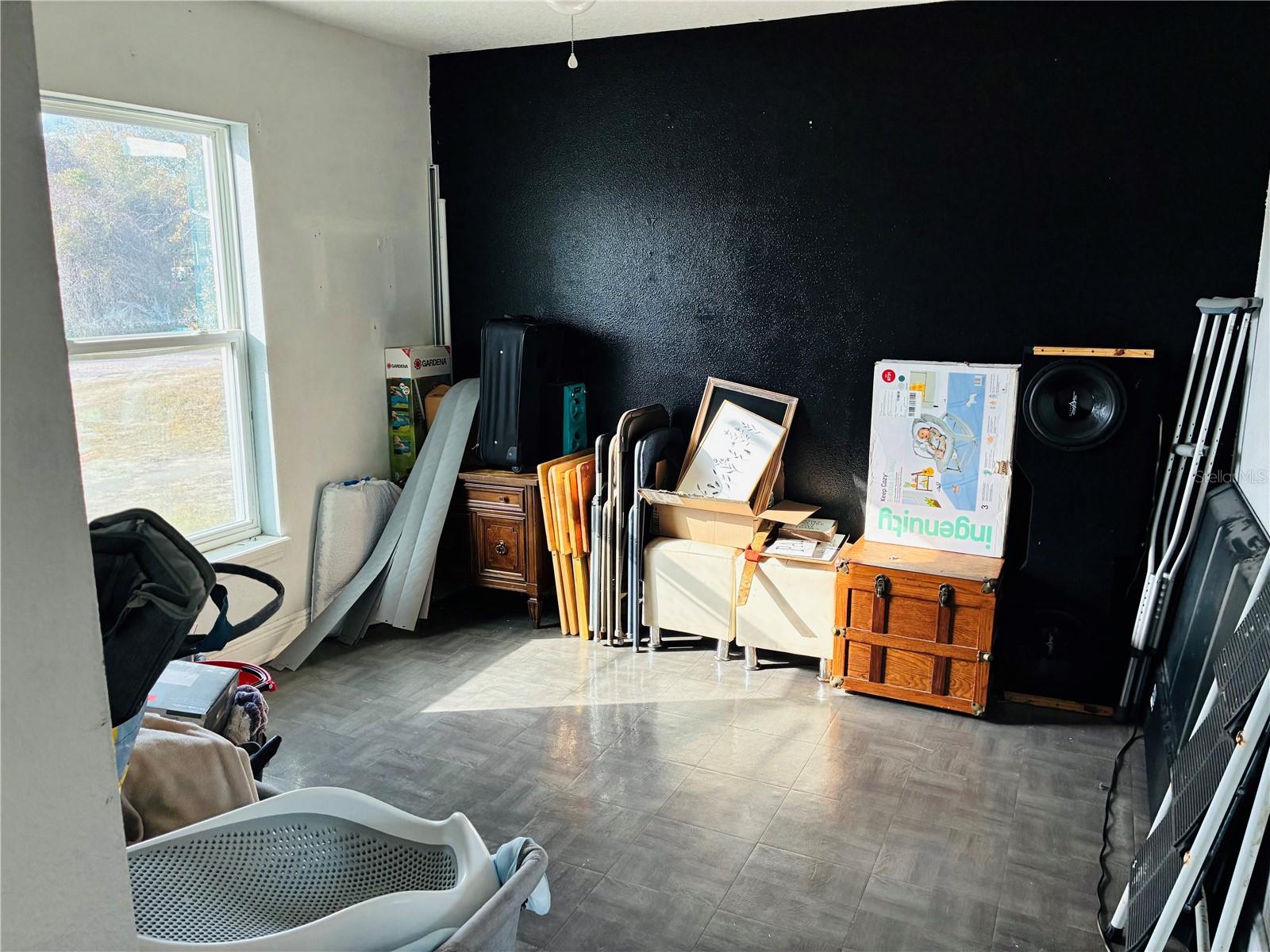 Image 5 of 9 For 40390 First Avenue