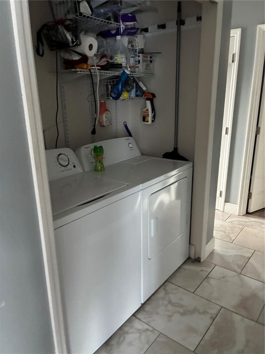 Image 8 of 9 For 40390 First Avenue