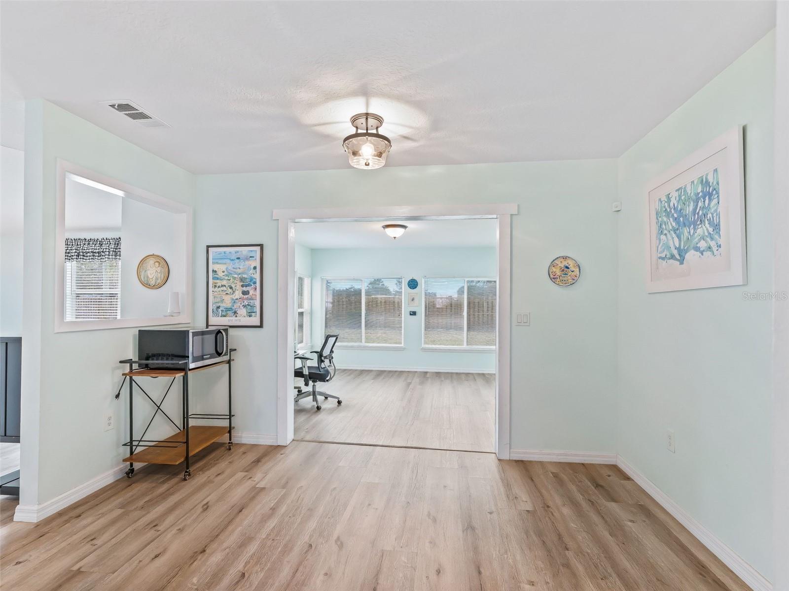 Image 11 of 49 For 1605 Selkirk Drive