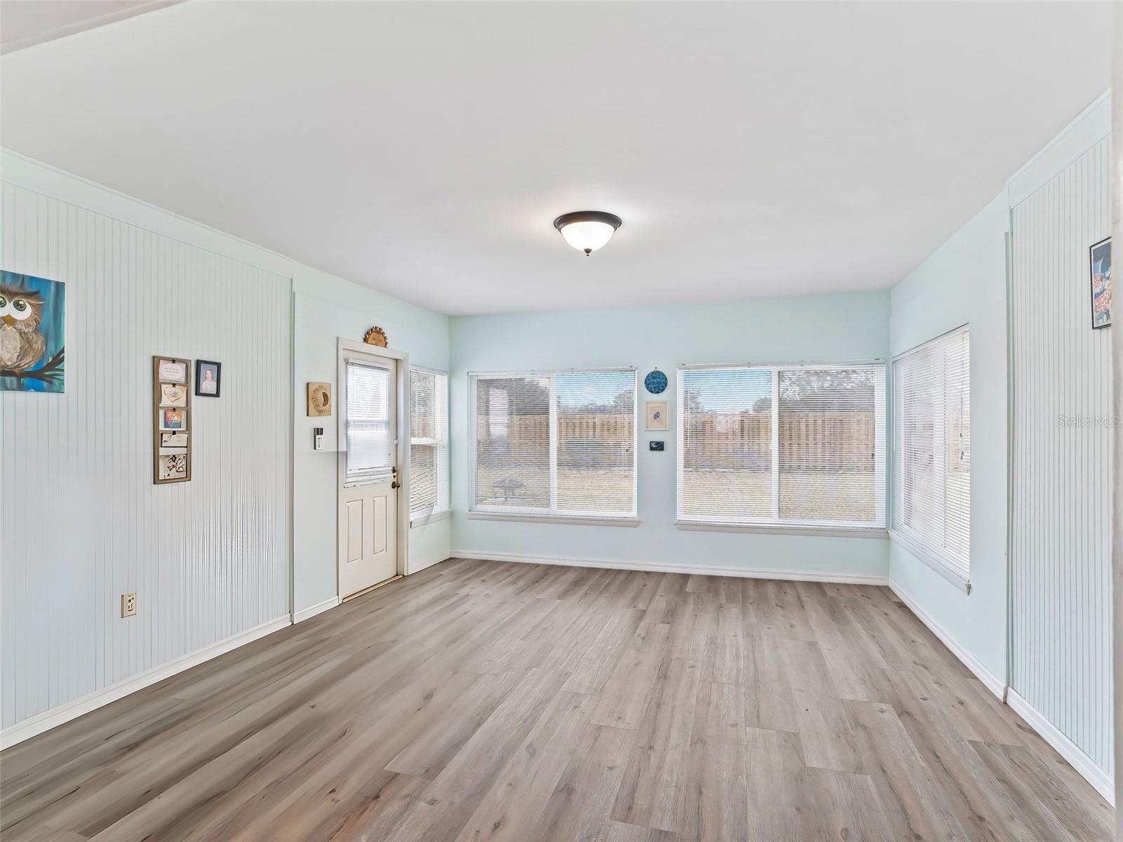 Image 13 of 49 For 1605 Selkirk Drive