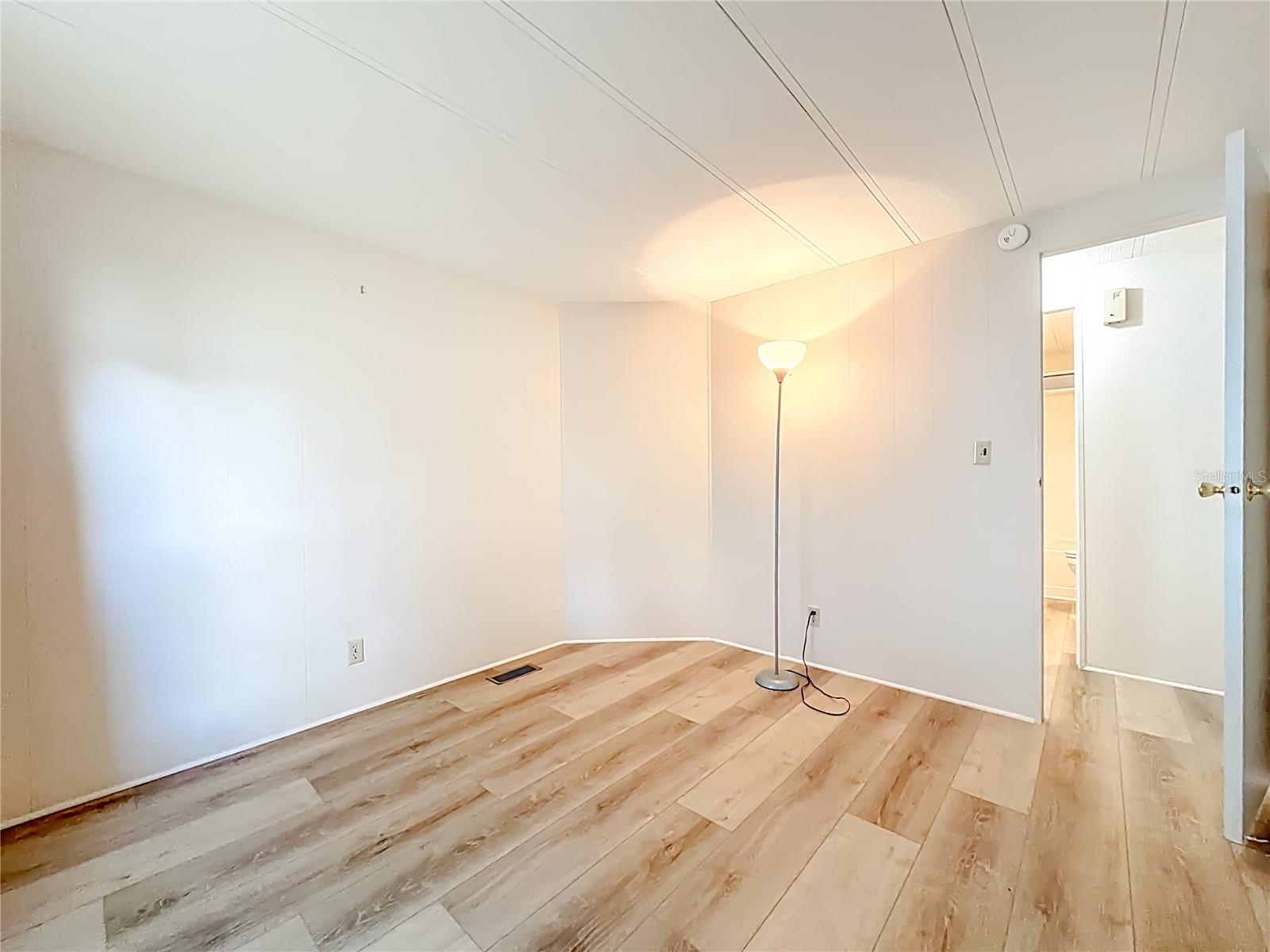 Image 17 of 28 For 741 Royal Palm Avenue