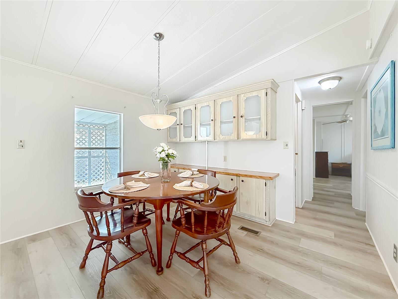 Image 5 of 28 For 741 Royal Palm Avenue