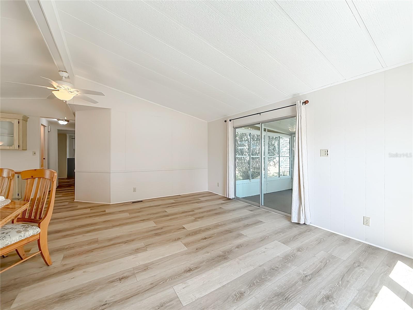 Image 8 of 28 For 741 Royal Palm Avenue