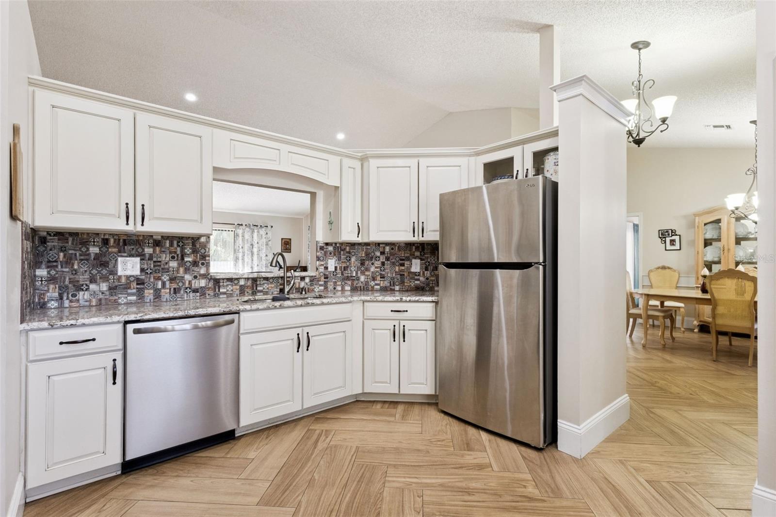 Image 13 of 42 For 33004 Joel Court