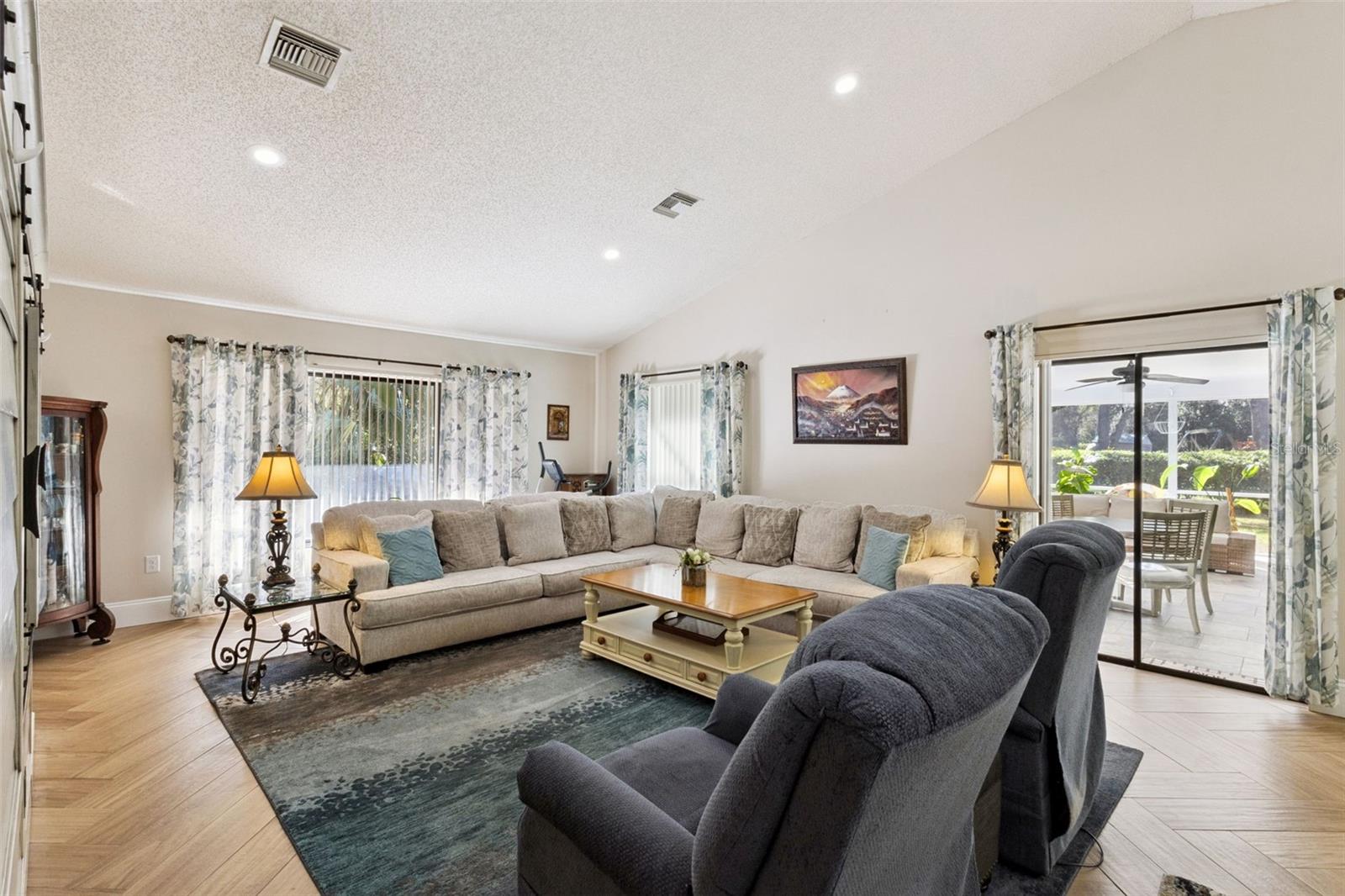 Image 8 of 42 For 33004 Joel Court