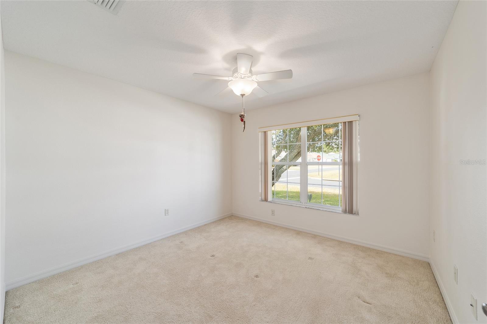 Image 37 of 50 For 8761 168th Kittredge Loop