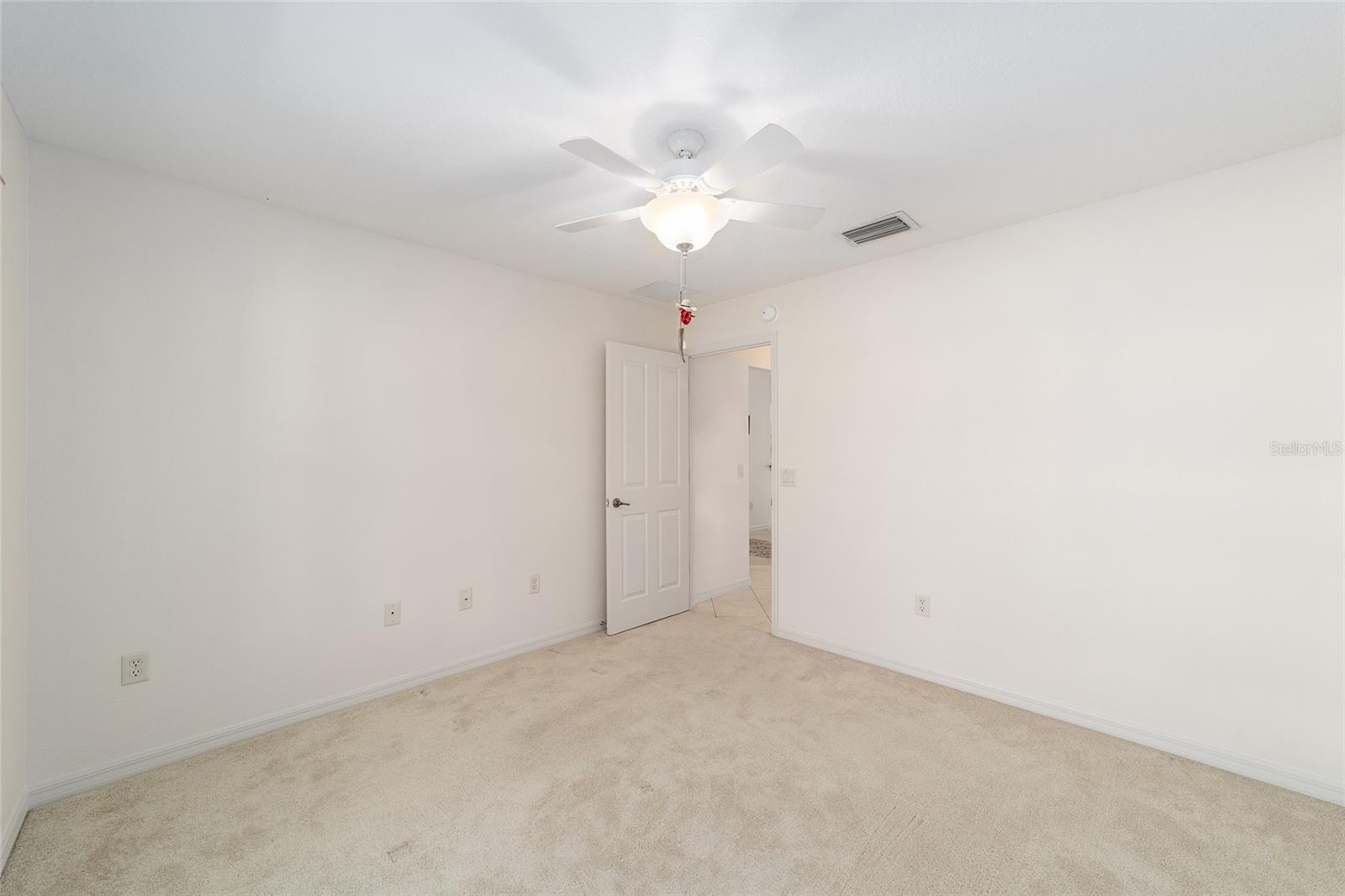 Image 38 of 50 For 8761 168th Kittredge Loop