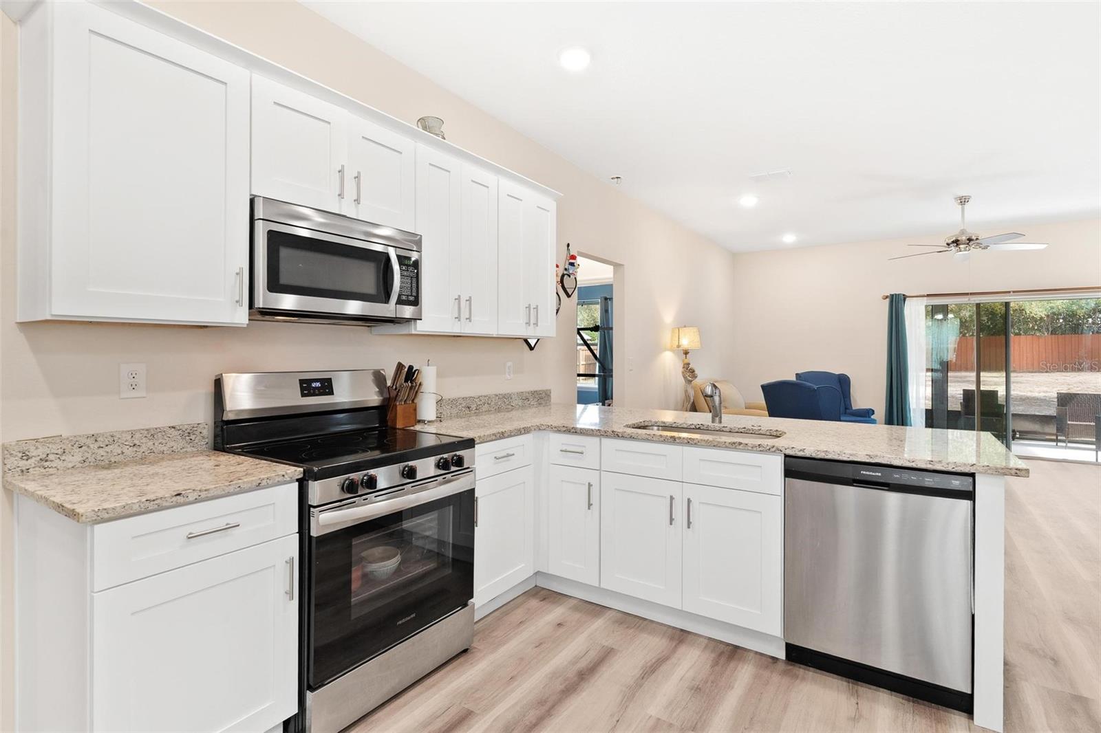 Image 12 of 49 For 41428 Tarpon Avenue