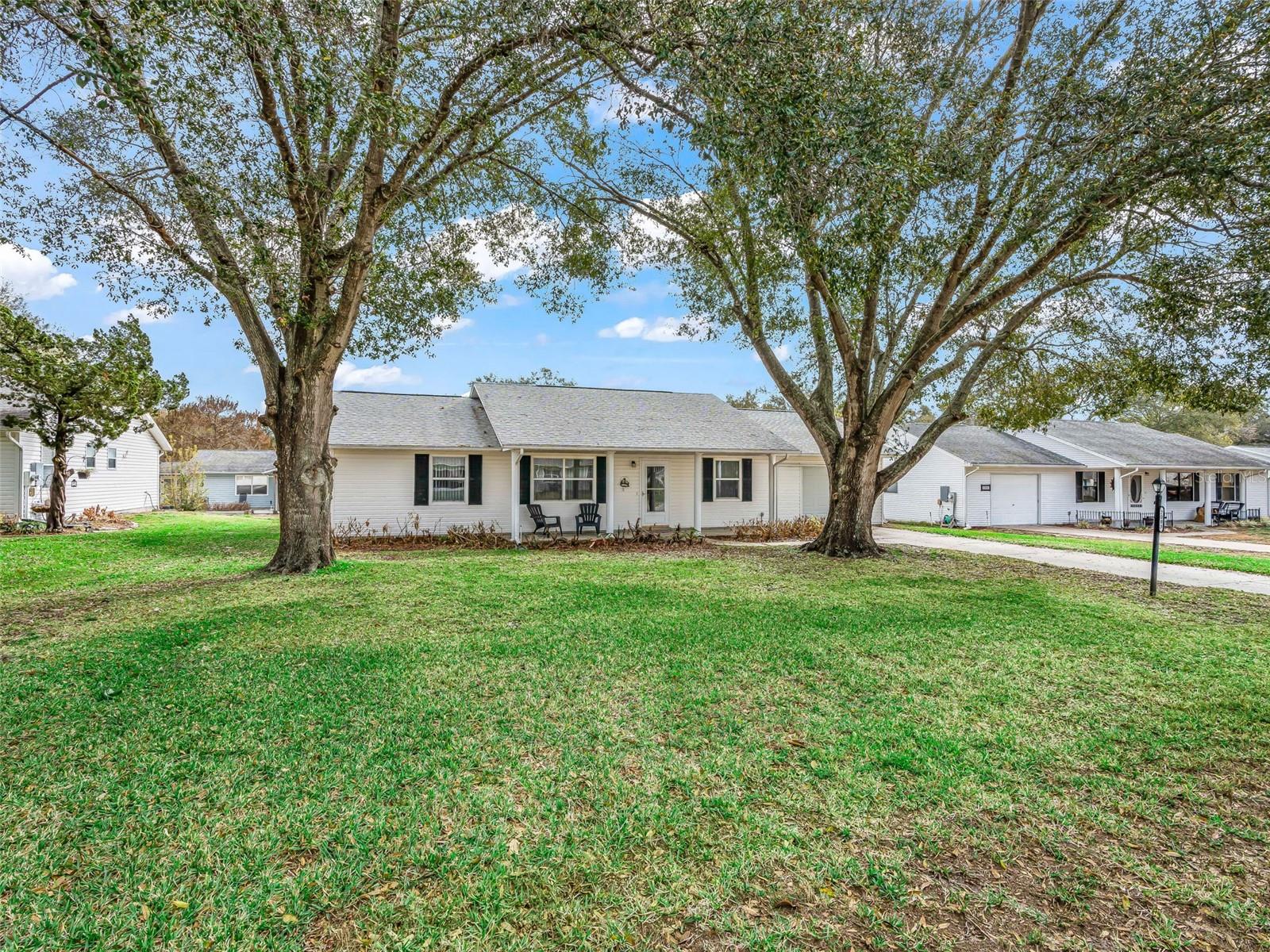 Image 2 of 47 For 2003 Tweed Court