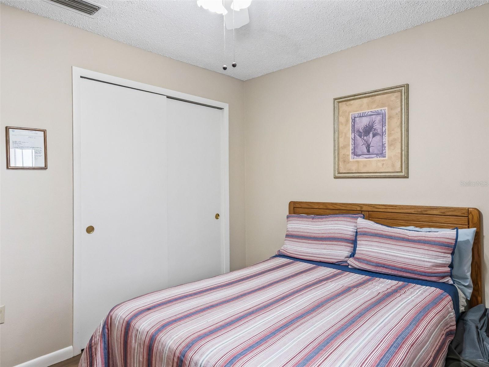 Image 24 of 47 For 2003 Tweed Court