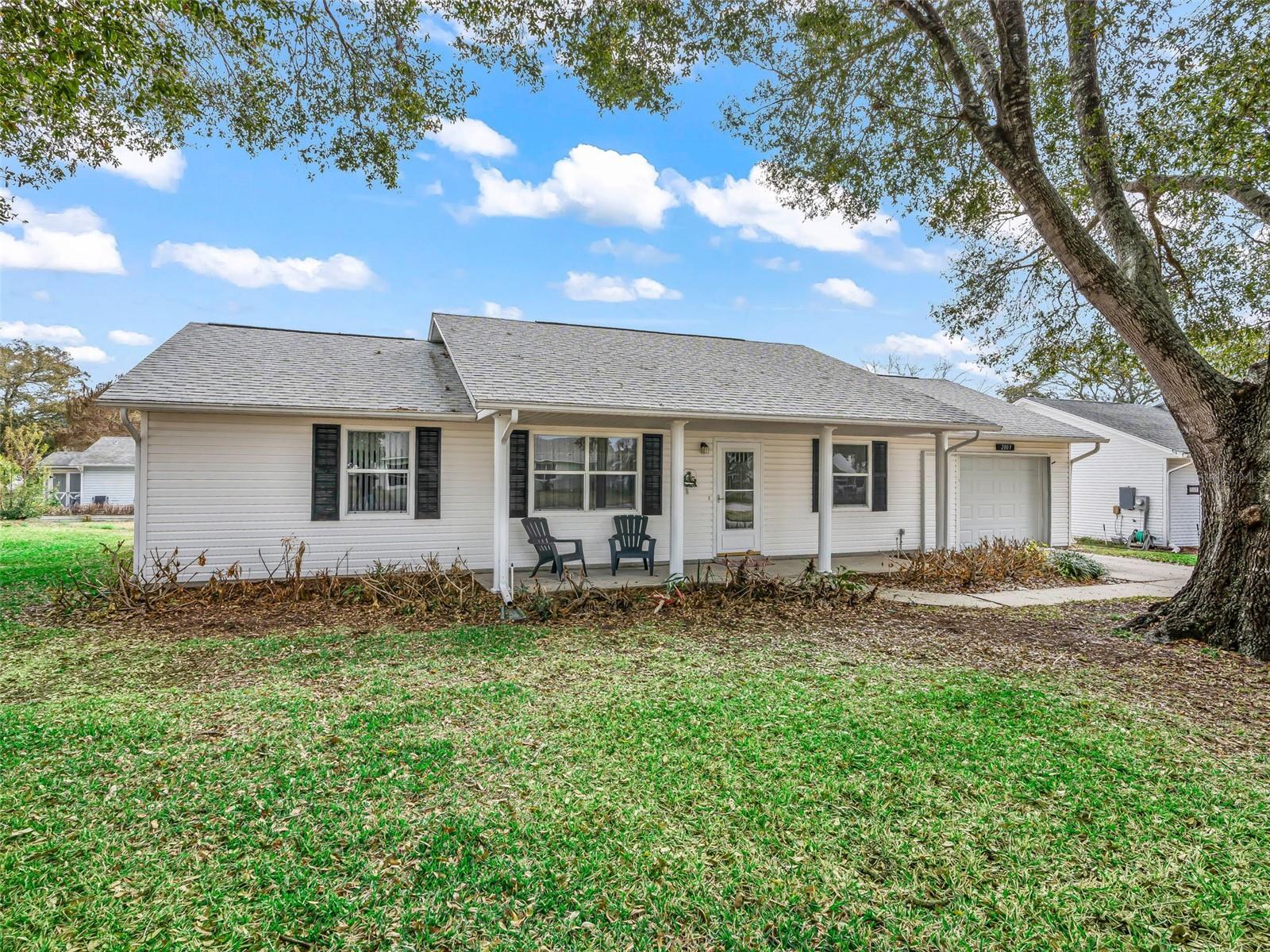 Image 4 of 47 For 2003 Tweed Court