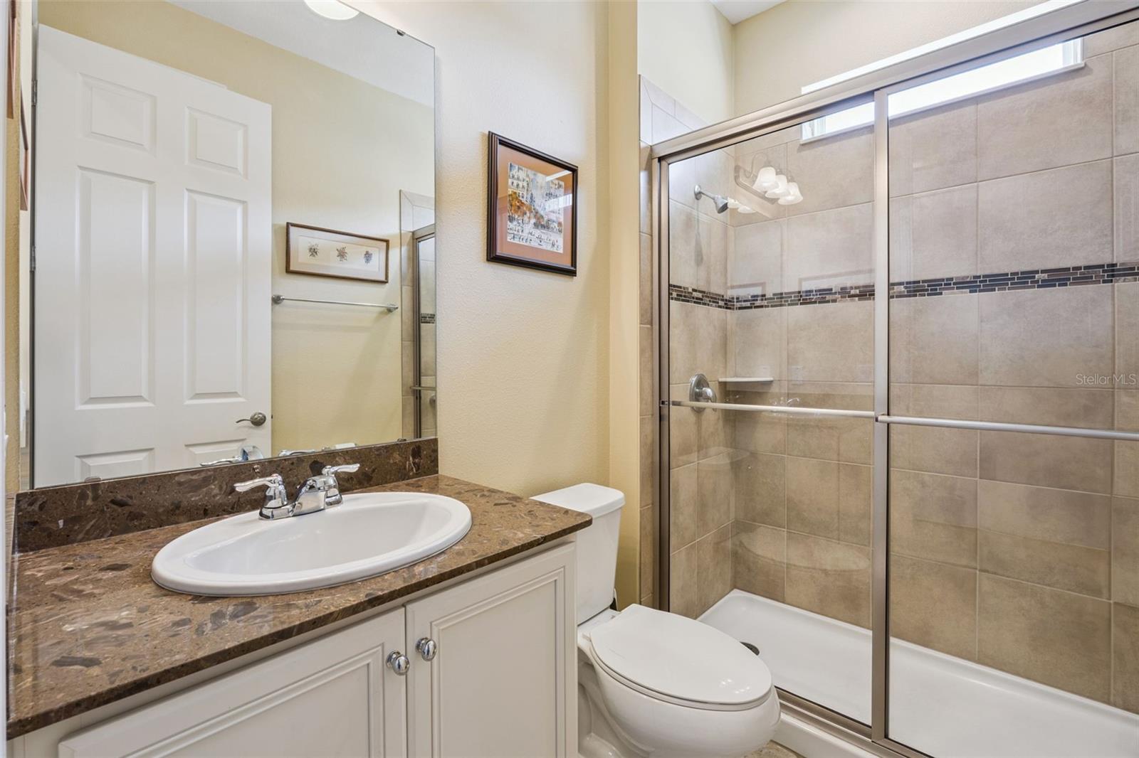 Image 23 of 75 For 812 San Raphael Street