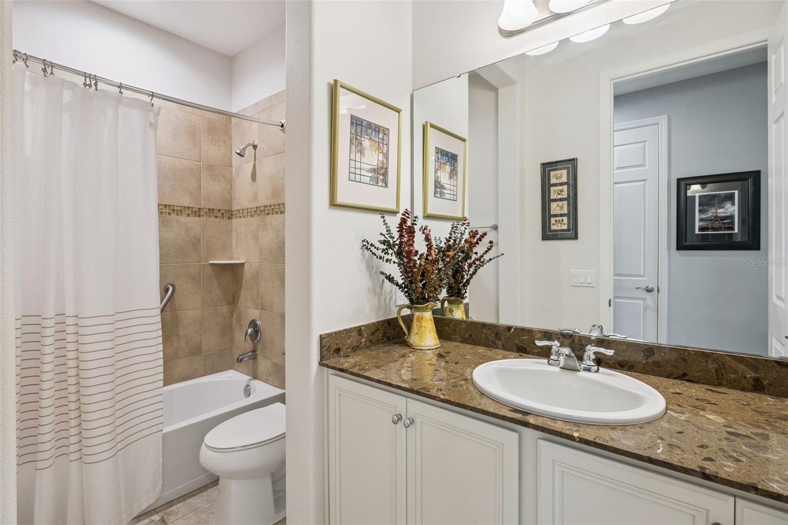 Image 27 of 75 For 812 San Raphael Street