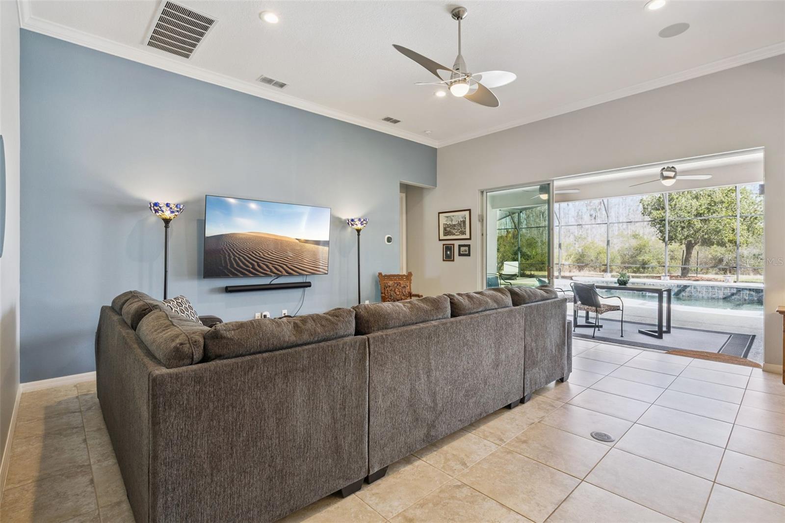 Image 9 of 75 For 812 San Raphael Street