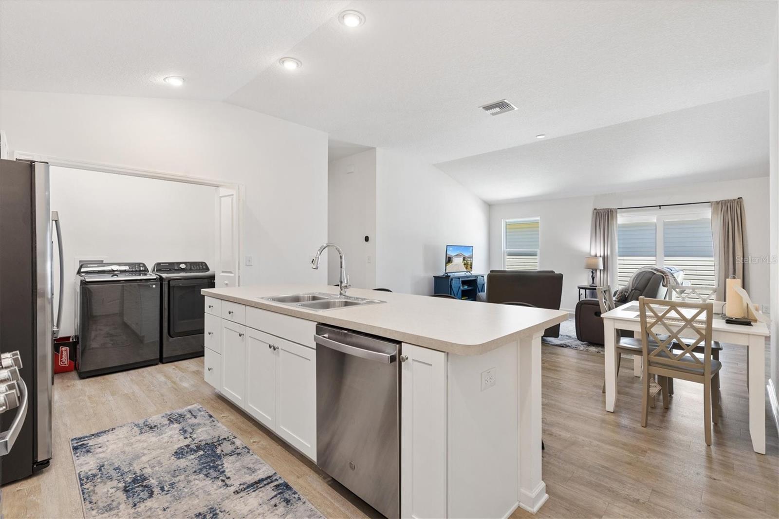 Image 14 of 32 For 835 Conroe Street