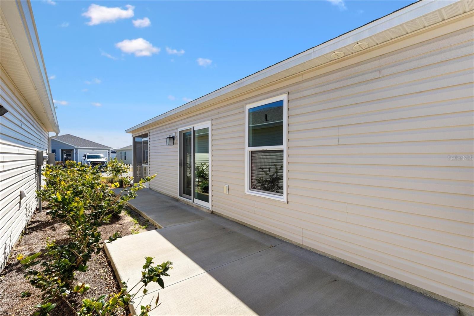 Image 22 of 32 For 835 Conroe Street