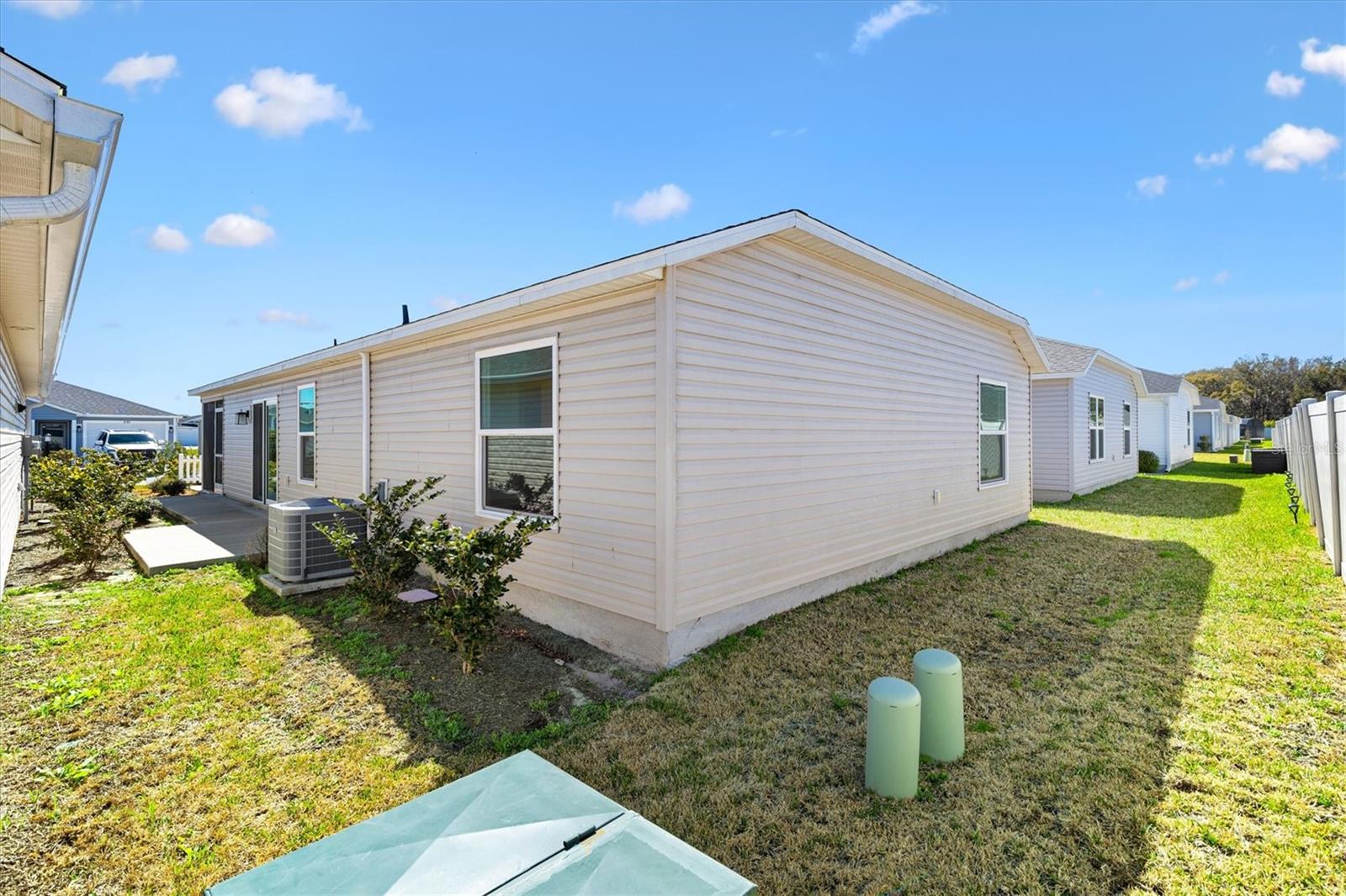 Image 23 of 32 For 835 Conroe Street