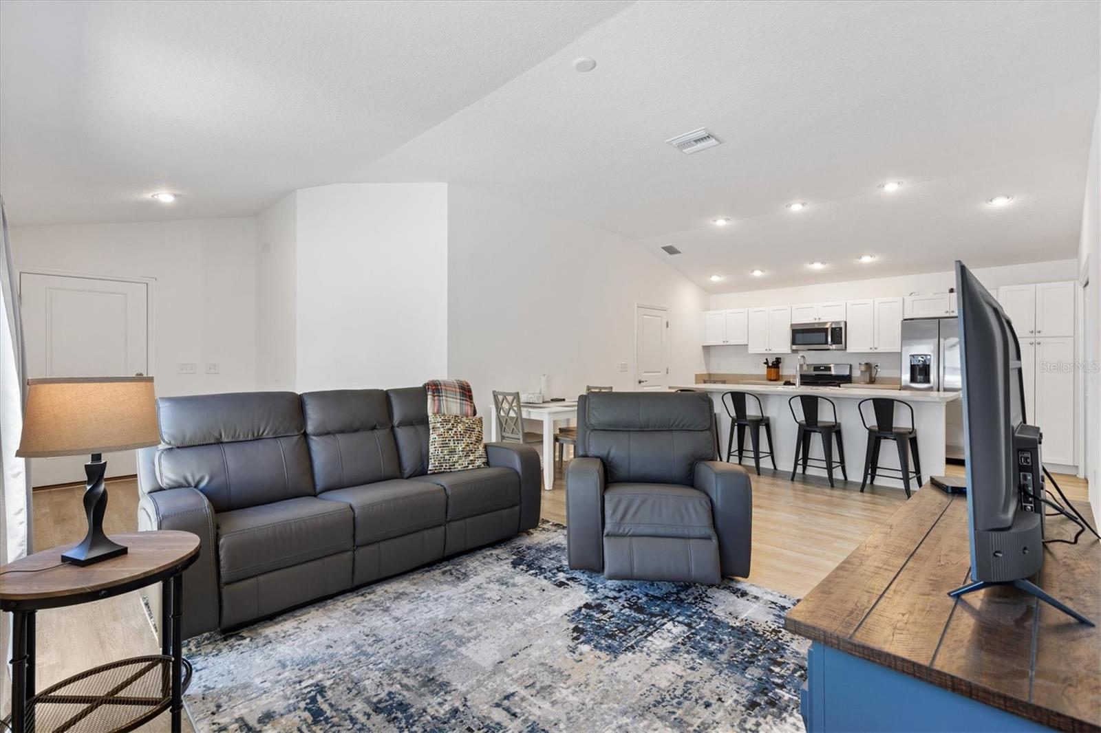 Image 9 of 32 For 835 Conroe Street