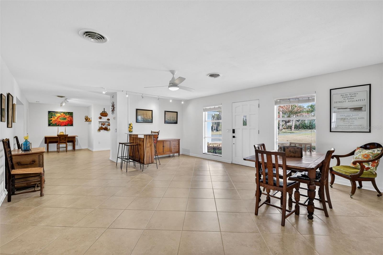 Image 14 of 60 For 33225 Lakeshore Drive