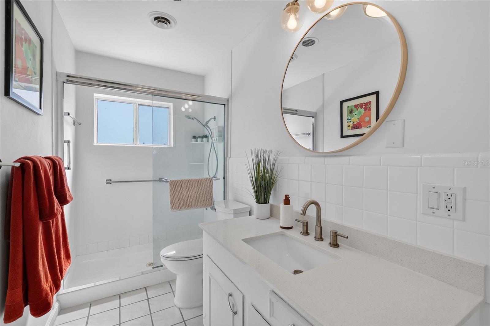 Image 31 of 60 For 33225 Lakeshore Drive