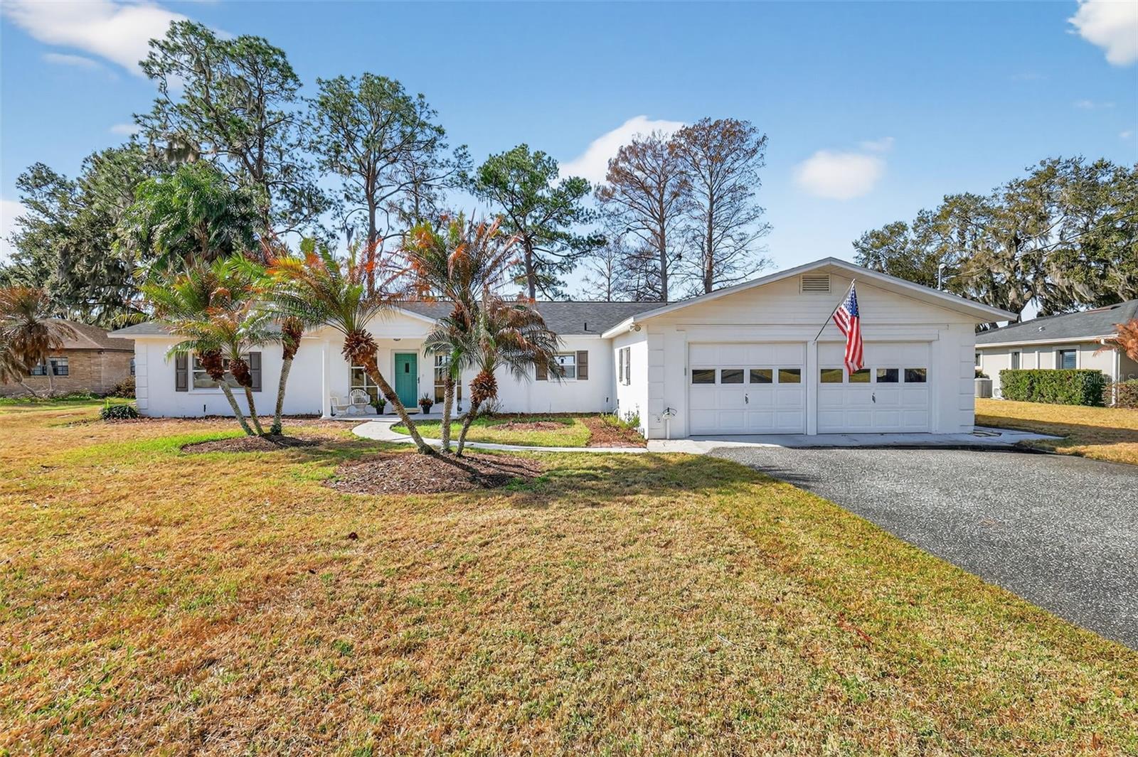 Image 7 of 60 For 33225 Lakeshore Drive