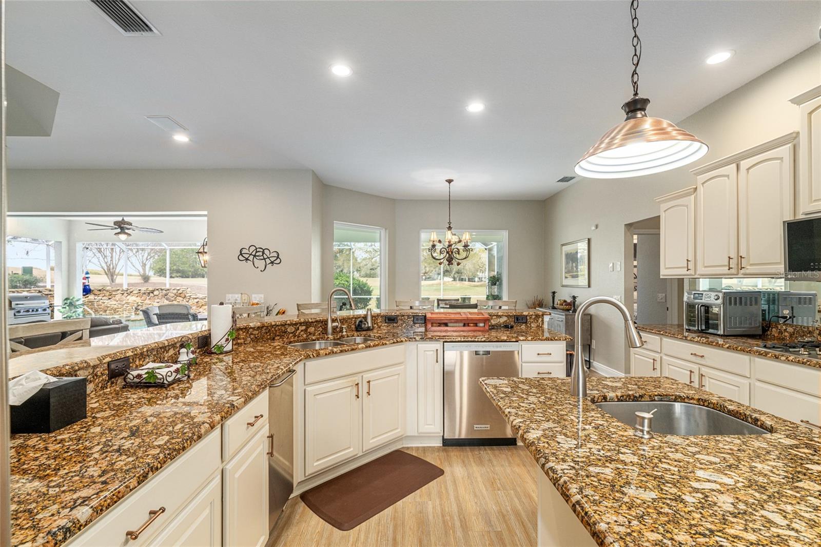 Image 19 of 75 For 8645 177th Grassmere Street