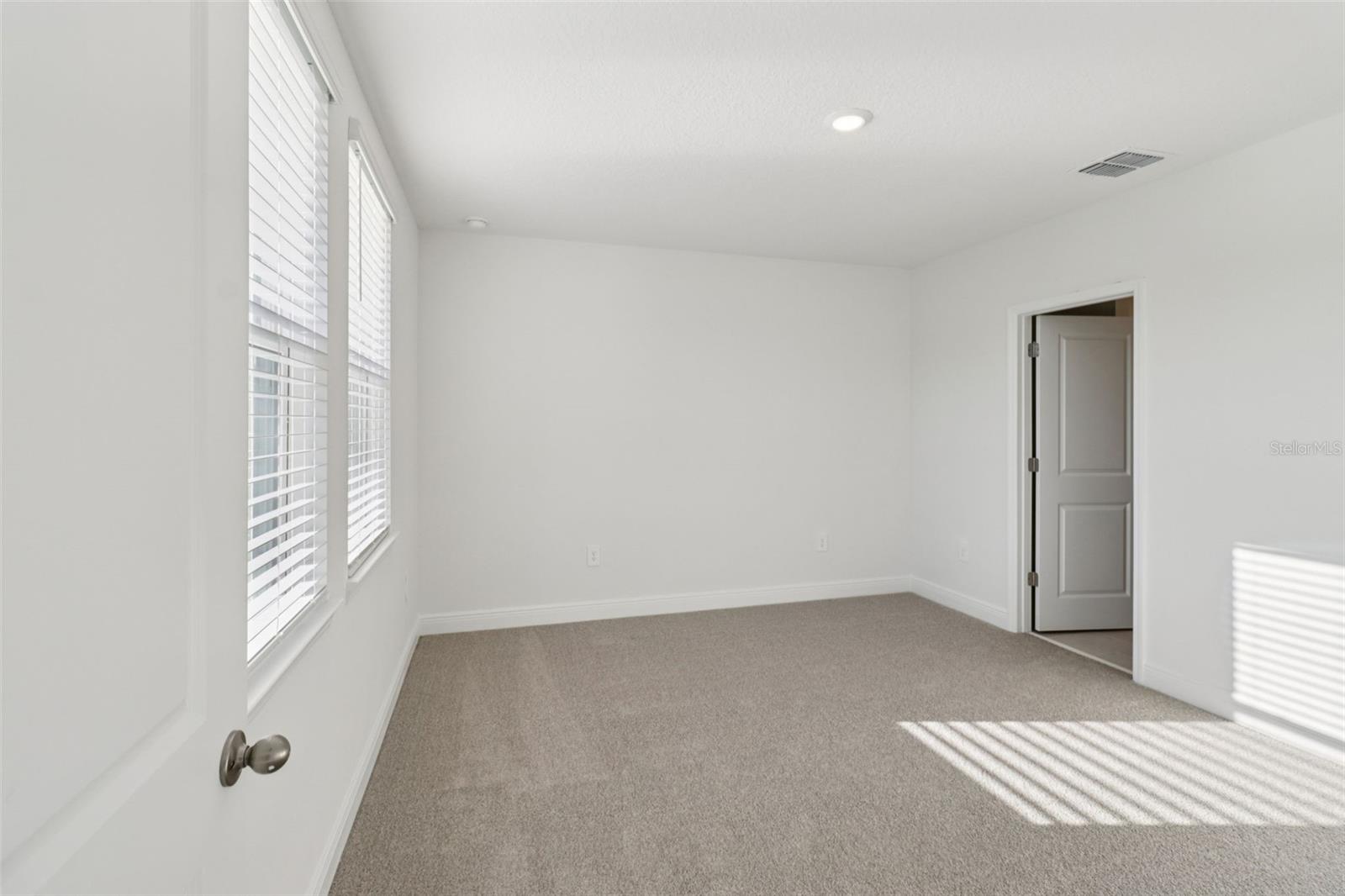 Image 11 of 25 For 875 Sunshower Drive