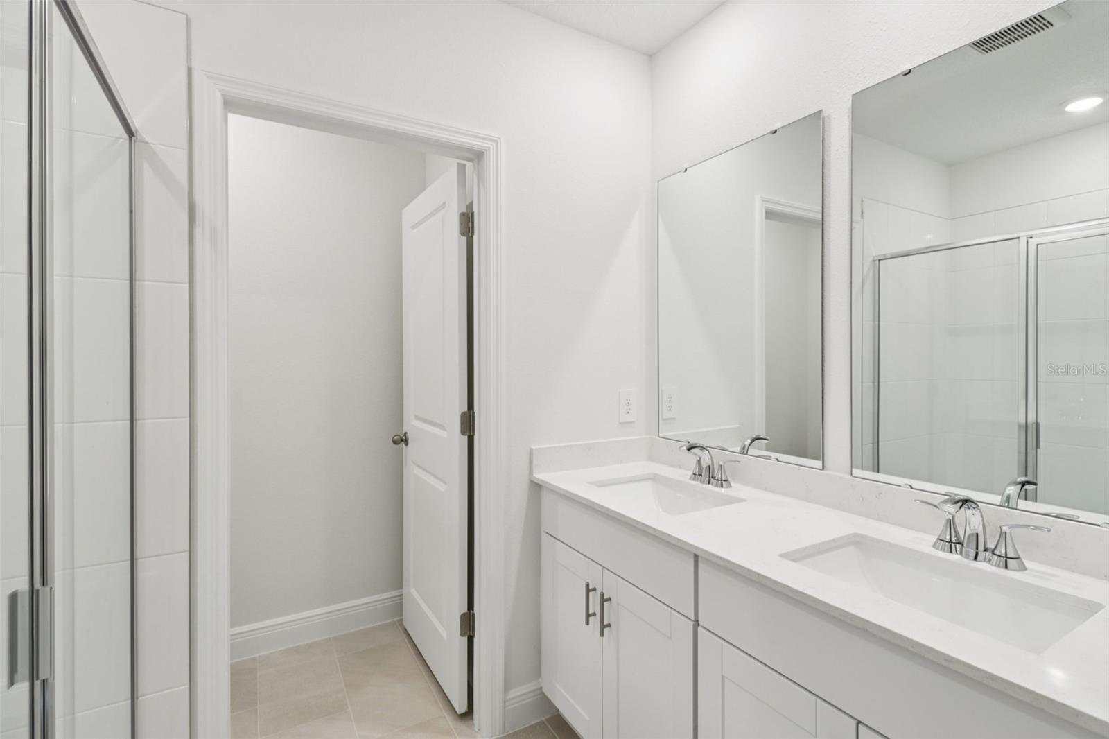 Image 14 of 25 For 875 Sunshower Drive