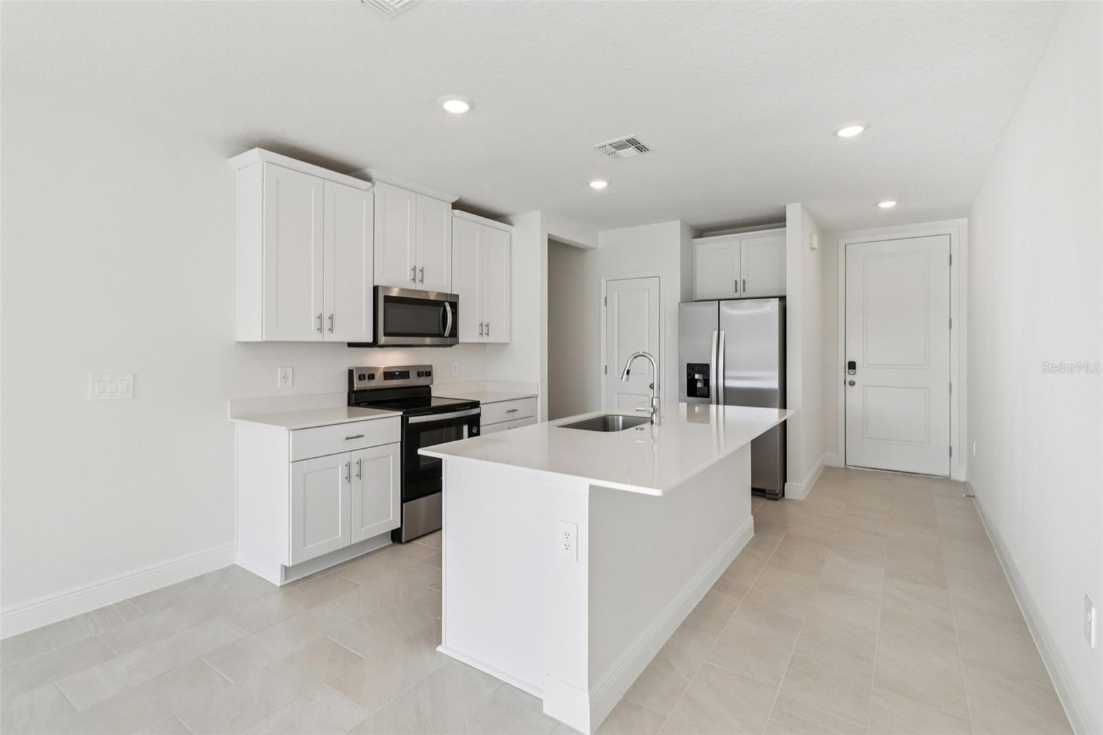 Image 8 of 25 For 875 Sunshower Drive