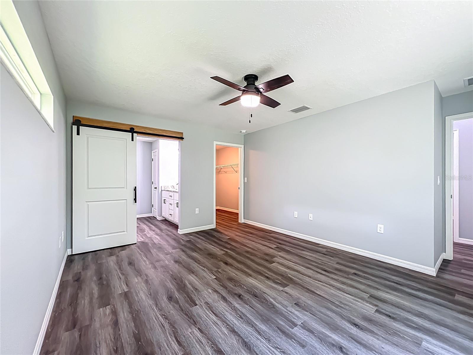 Image 19 of 47 For 919 Cr 482c  