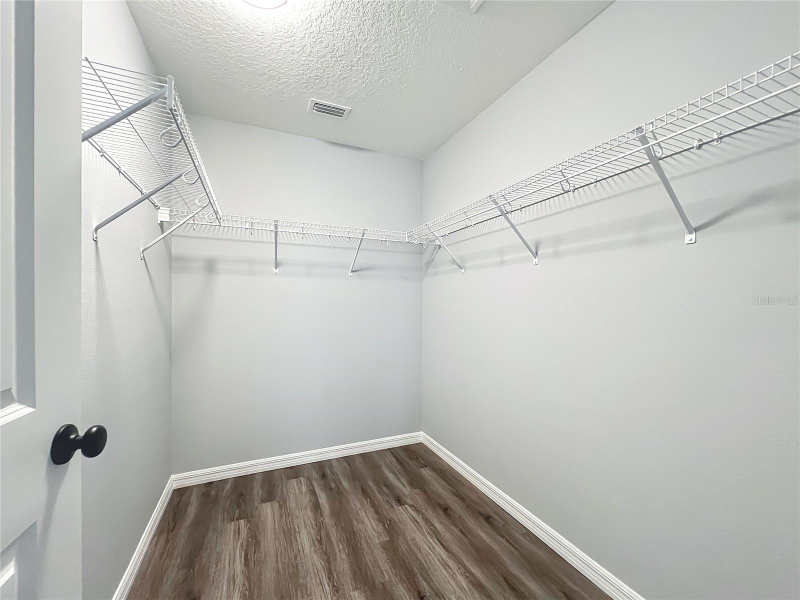 Image 23 of 47 For 919 Cr 482c  