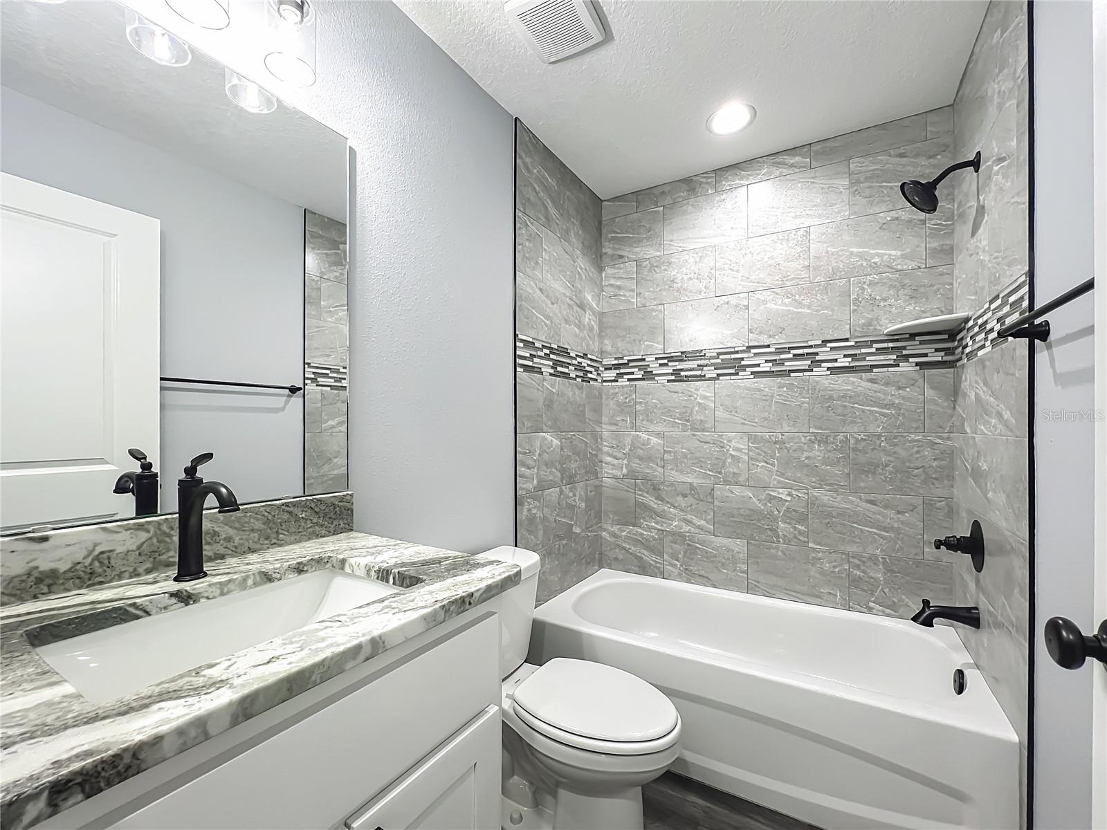 Image 30 of 47 For 919 Cr 482c  