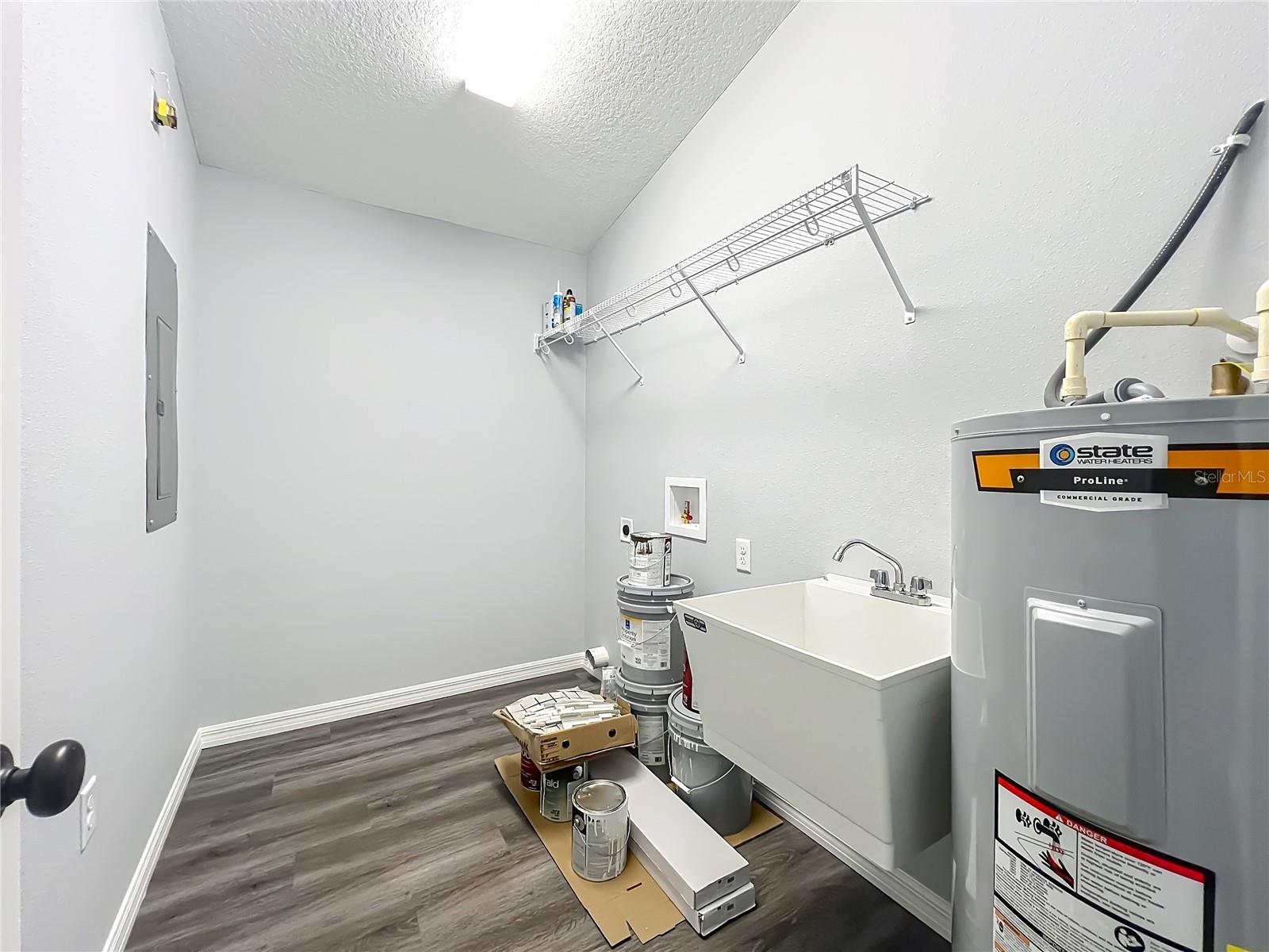 Image 32 of 47 For 919 Cr 482c  