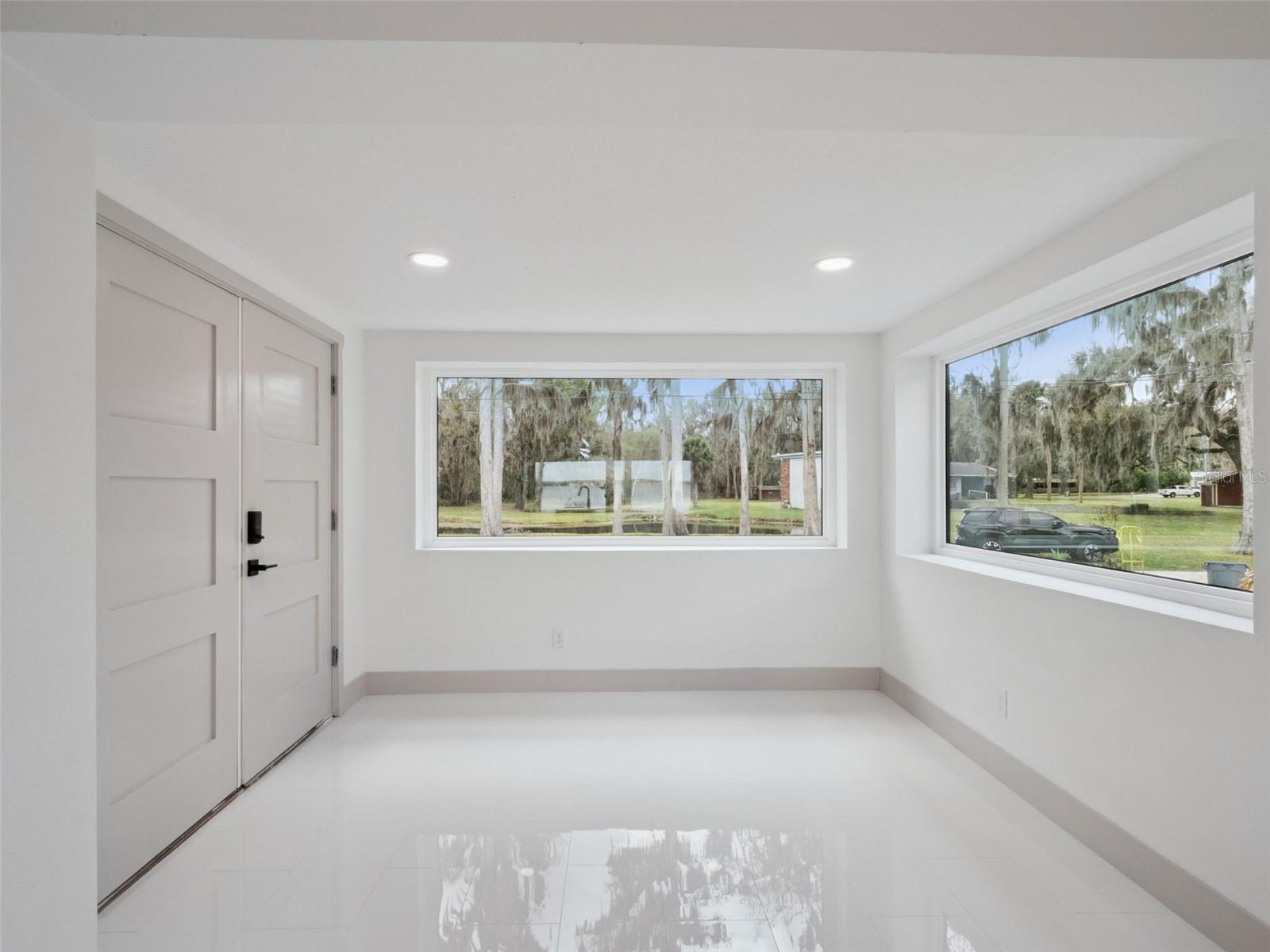 Image 12 of 39 For 28055 Leuty Road