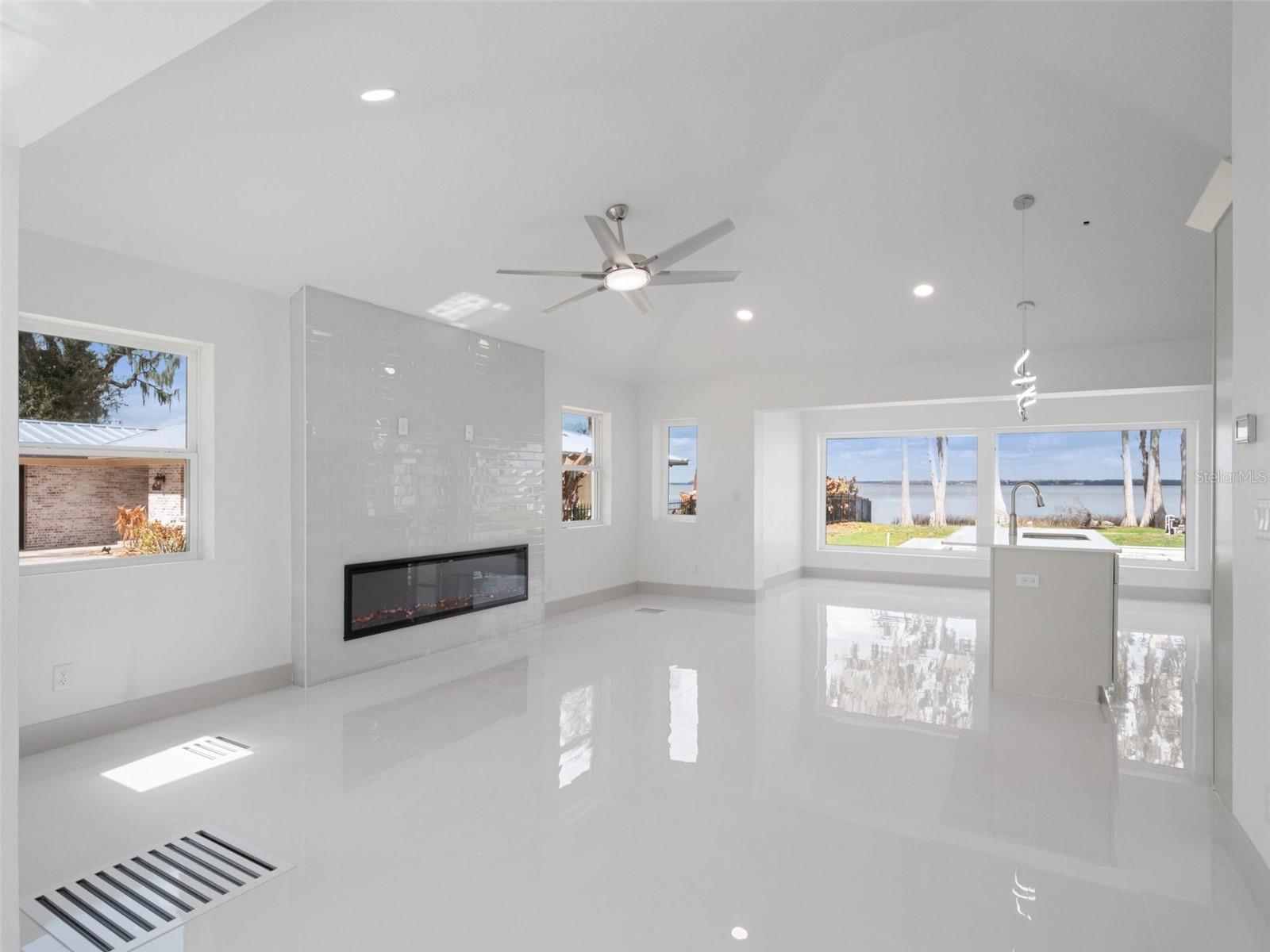 Image 14 of 39 For 28055 Leuty Road