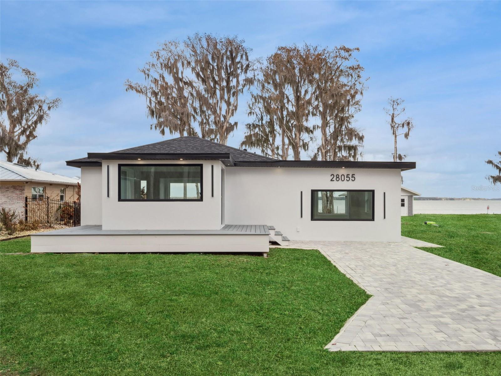 Image 3 of 39 For 28055 Leuty Road