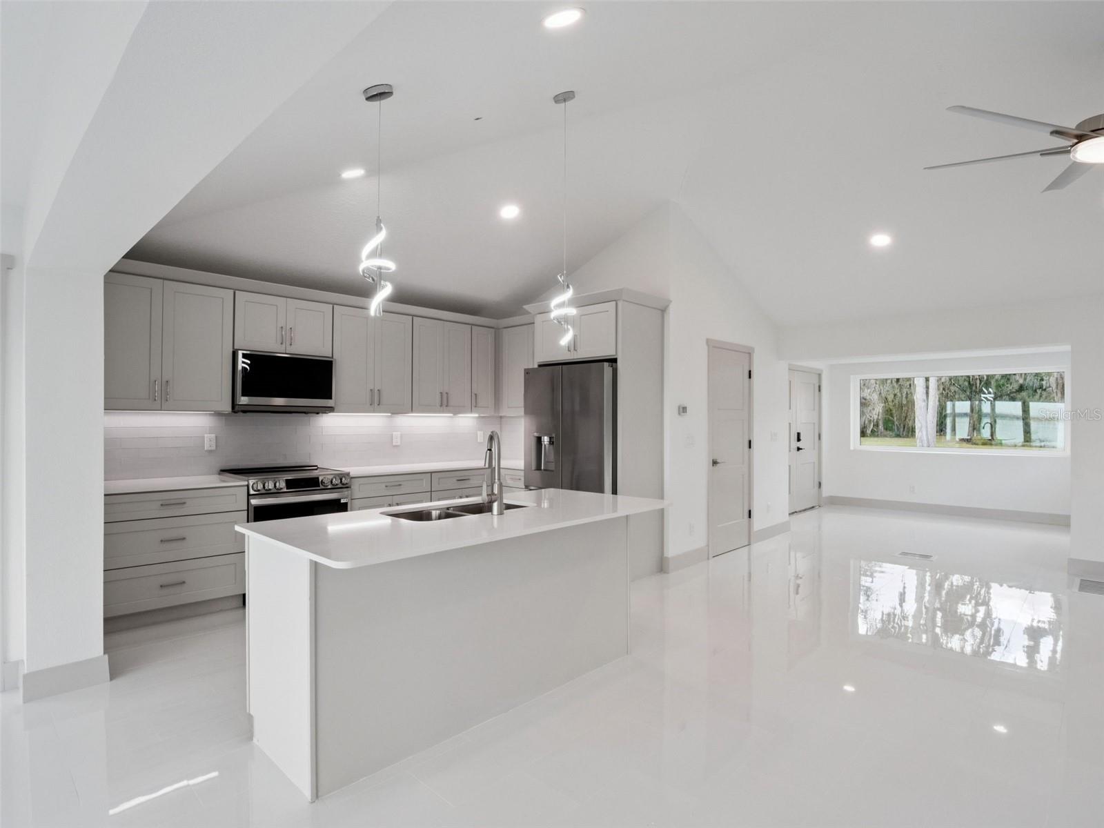 Image 9 of 39 For 28055 Leuty Road