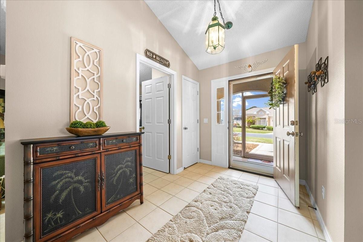 Image 14 of 77 For 821 San Salvador Drive