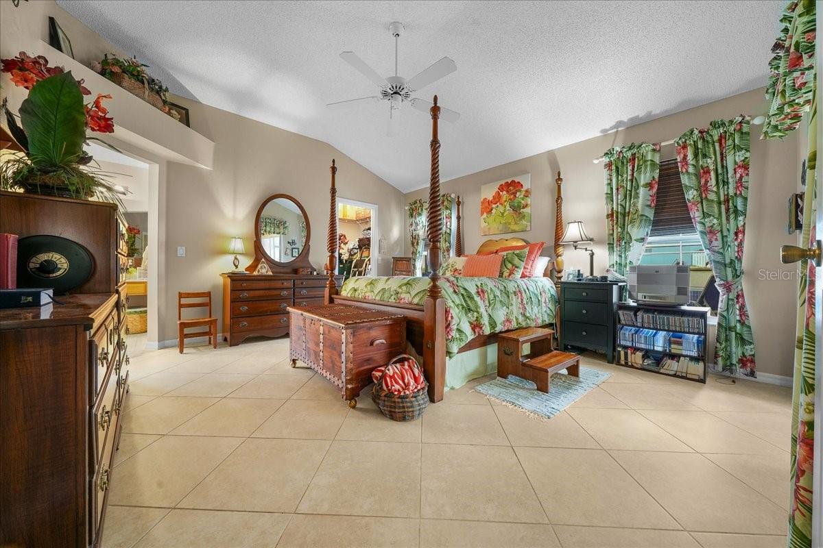 Image 32 of 77 For 821 San Salvador Drive